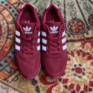 Women’s Adidas size 8.5 NWOT MAROON in color not red shoes
